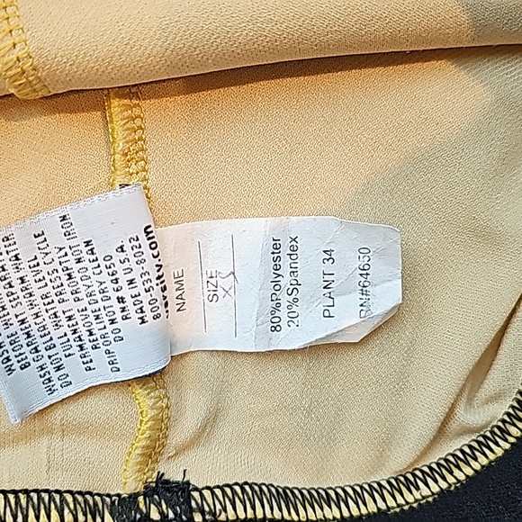 VARSITY SPIRIT COMPRESSION SHORTS.  SIZE XSMALL - Picture 3 of 9